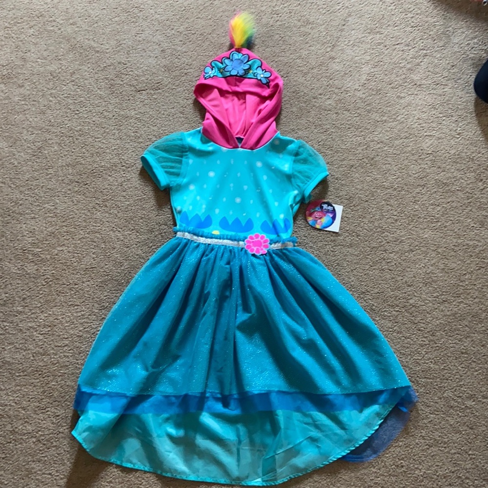 Trolls Princess Poppy Costume, New, Size 7/8